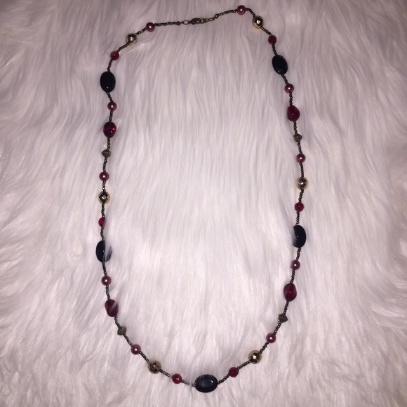 Black gold and magenta beaded necklace - Picture 1 of 3